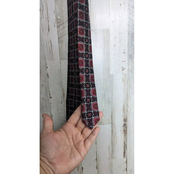 Bachrach Men's 100% Silk Geometric Tie Made in Italy Red Black - Picture 5 of 7